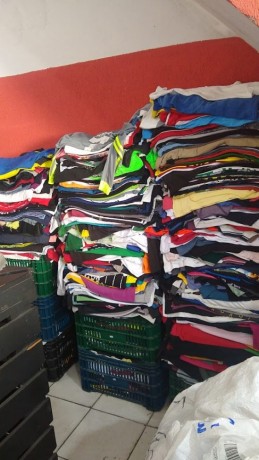 300-pecas-roupas-usadas-para-brechos-e-bazares-big-4