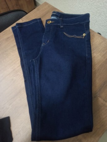 atacado-de-roupas-usadas-para-brechos-big-0