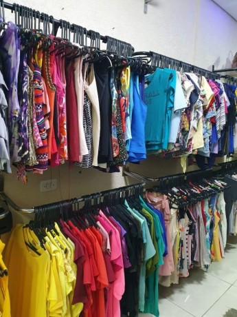 garimpo-de-roupas-usadas-para-brecho-big-0