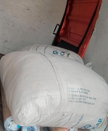 fardos-de-roupas-usadas-para-brechos-big-3