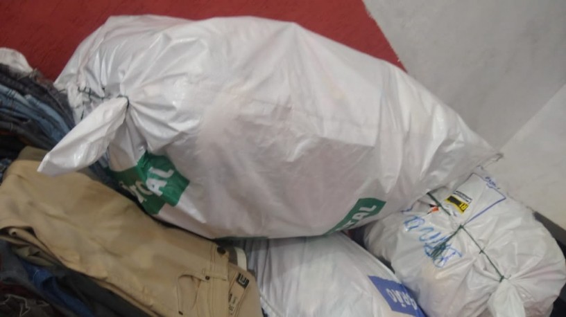 fardos-de-roupas-usadas-para-brechos-big-1