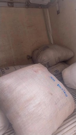 fardos-de-roupas-usadas-para-brechos-big-5