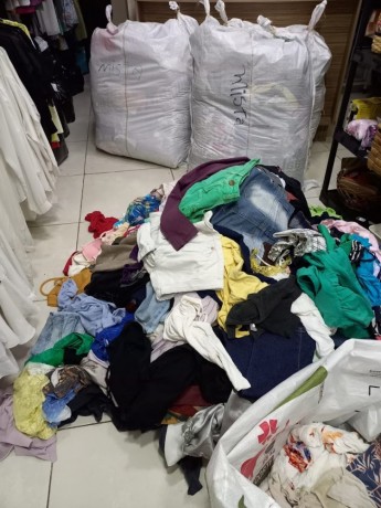 fardos-de-roupas-para-brechos-big-2